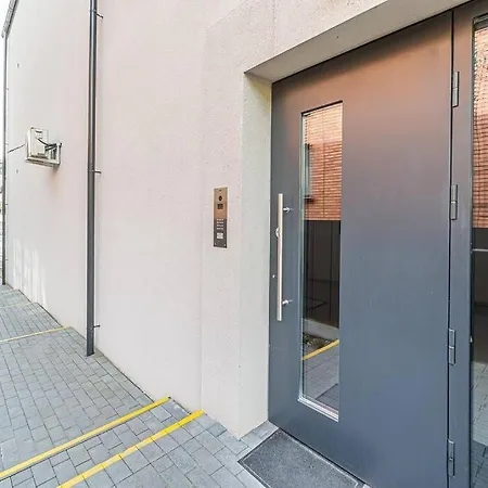 Apartment Sky With Free Parking And Balcony & Ac *