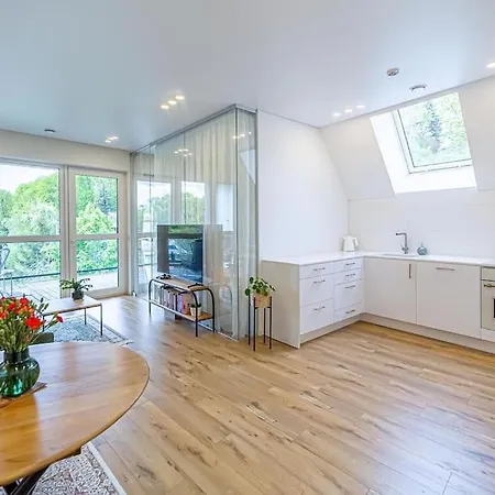 Sky With Free Parking And Balcony & Ac